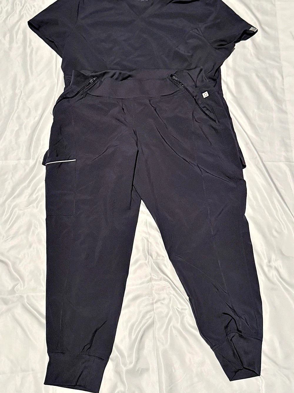 Cherokee infinity scrub set - Picture 2 of 2